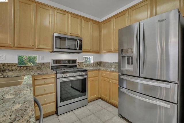 1852 Island Park Pl, Brentwood, CA 94513