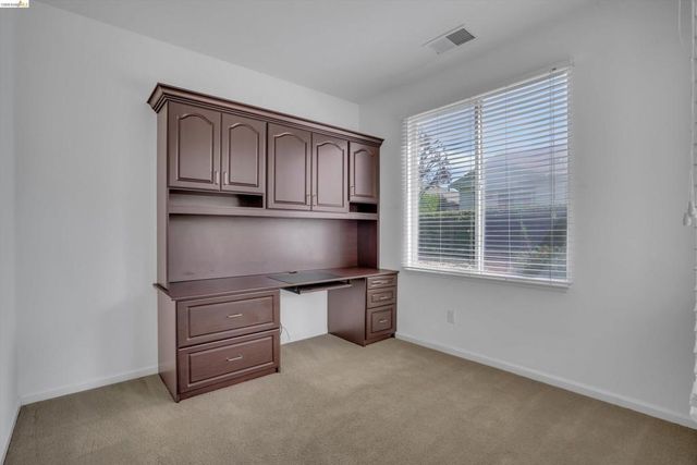 1852 Island Park Pl, Brentwood, CA 94513