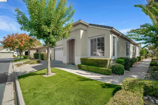 1852 Island Park Pl, Brentwood, CA 94513