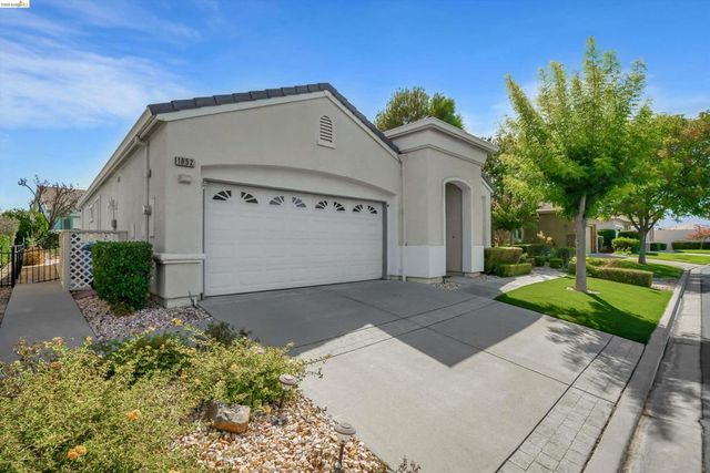 1852 Island Park Pl, Brentwood, CA 94513