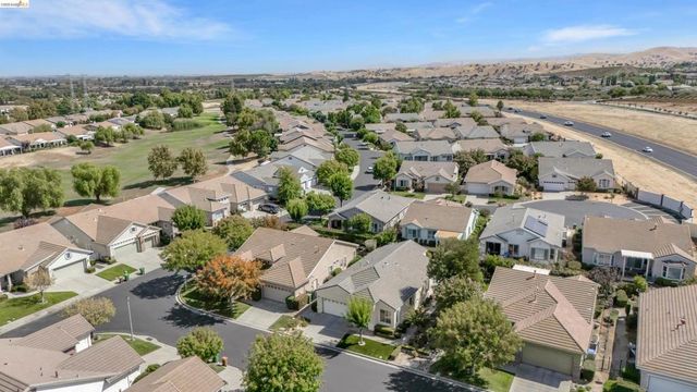 1852 Island Park Pl, Brentwood, CA 94513