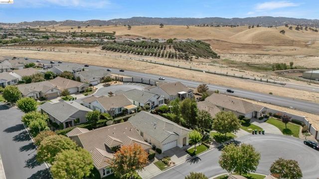 1852 Island Park Pl, Brentwood, CA 94513