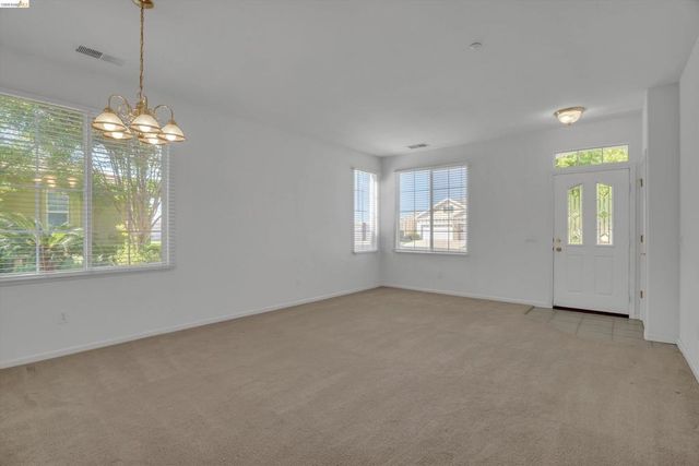 1852 Island Park Pl, Brentwood, CA 94513