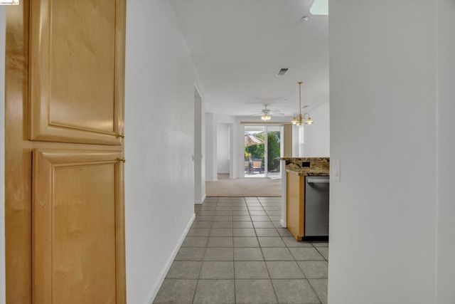 1852 Island Park Pl, Brentwood, CA 94513