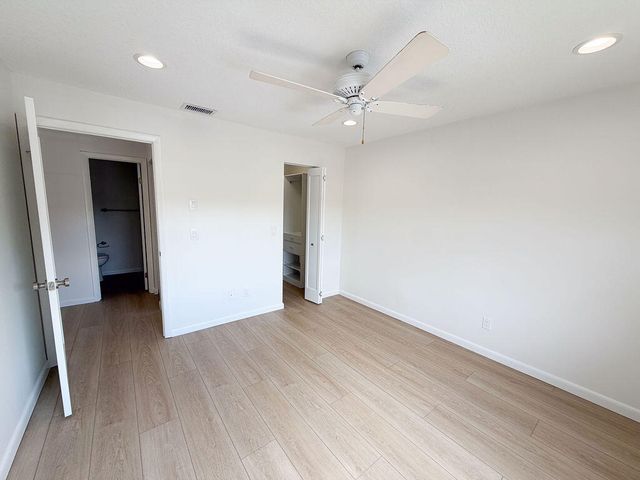 602 Pine Crest Circle B, Jupiter, FL 33458