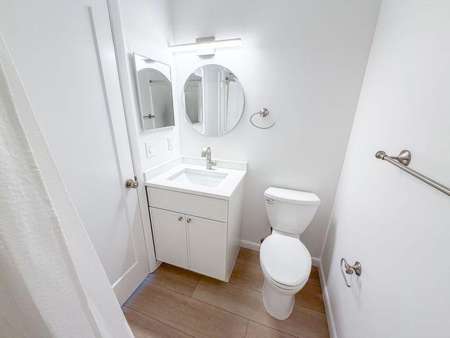 602 Pine Crest Circle B, Jupiter, FL 33458