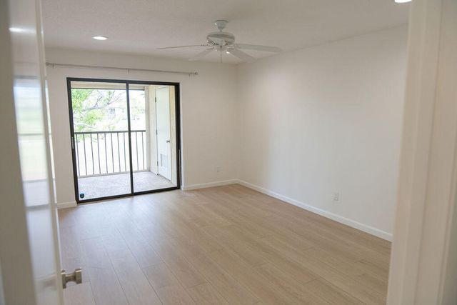 602 Pine Crest Circle B, Jupiter, FL 33458