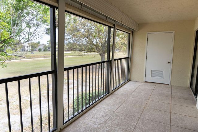 602 Pine Crest Circle B, Jupiter, FL 33458