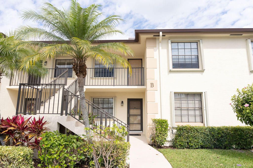 602 Pine Crest Circle B, Jupiter, FL 33458