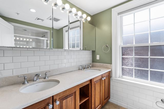 81 Forest St 81, Medford, MA 02155