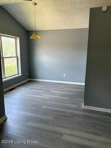 437 S 17th St, Louisville, KY 40203