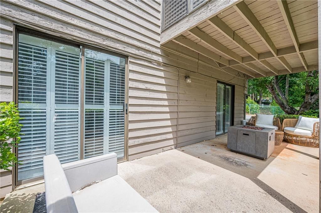 Image 26 of property listing at 526 Gardenia Lane, Marietta, GA 30068