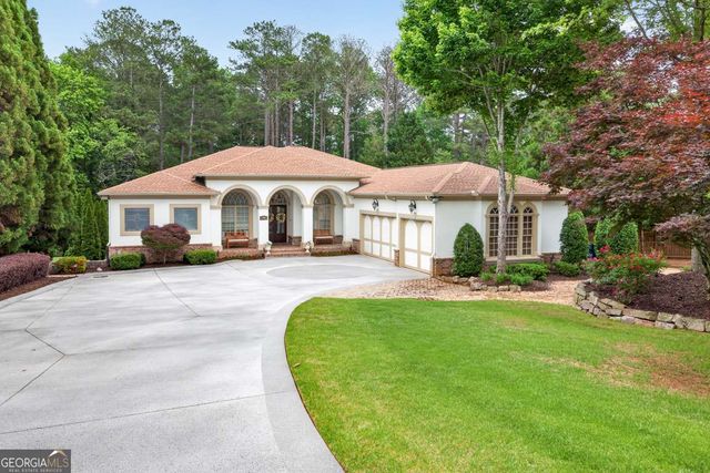 6010 Robbs Drive, Cumming, GA 30041