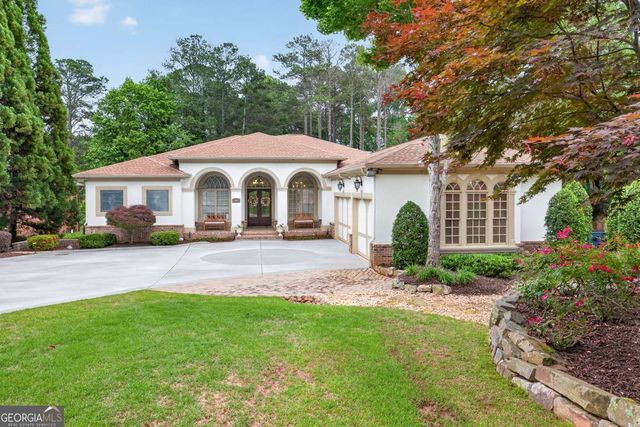 6010 Robbs Drive, Cumming, GA 30041