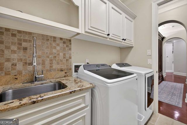 6010 Robbs Drive, Cumming, GA 30041
