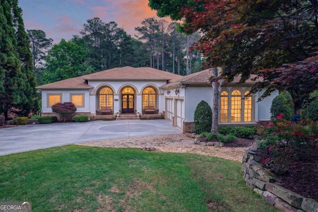 6010 Robbs Drive, Cumming, GA 30041