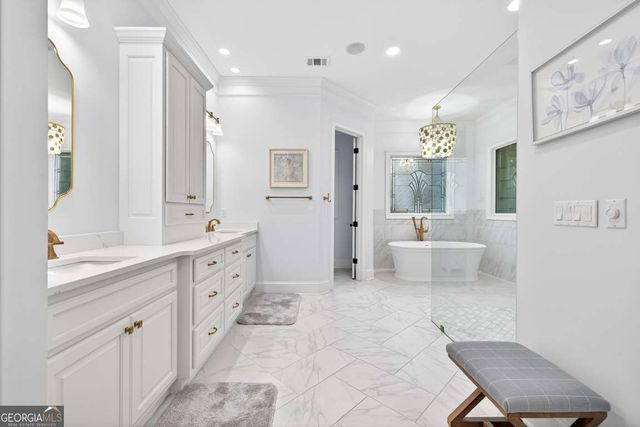6010 Robbs Drive, Cumming, GA 30041