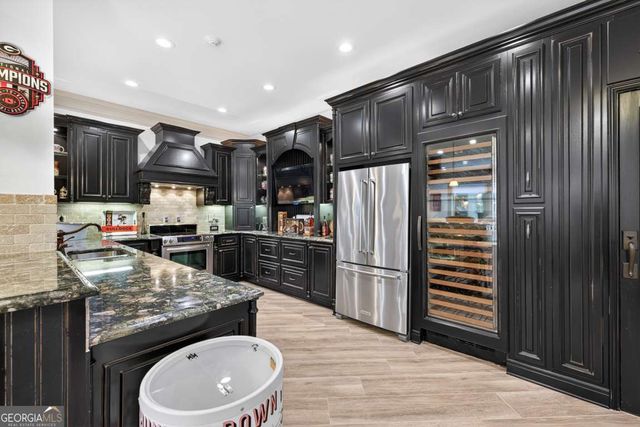 6010 Robbs Drive, Cumming, GA 30041
