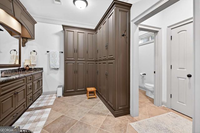 6010 Robbs Drive, Cumming, GA 30041