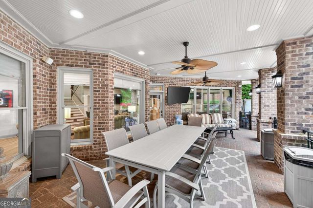 6010 Robbs Drive, Cumming, GA 30041