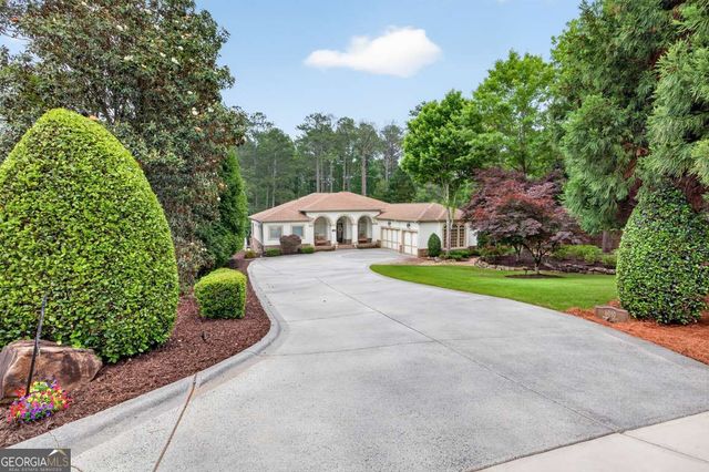 6010 Robbs Drive, Cumming, GA 30041