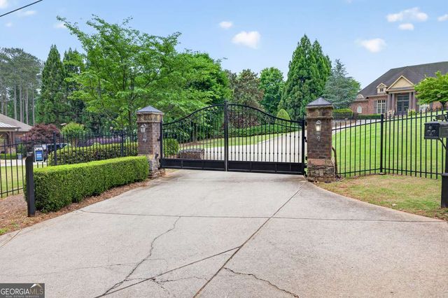 6010 Robbs Drive, Cumming, GA 30041