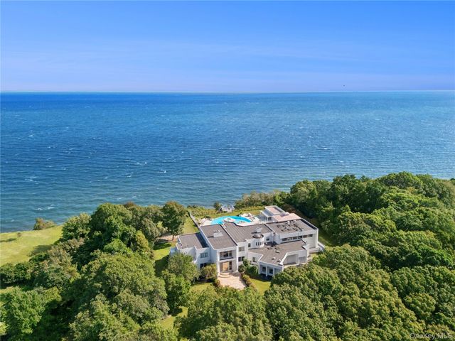 1 Osprey Court, Belle Terre, NY 11777