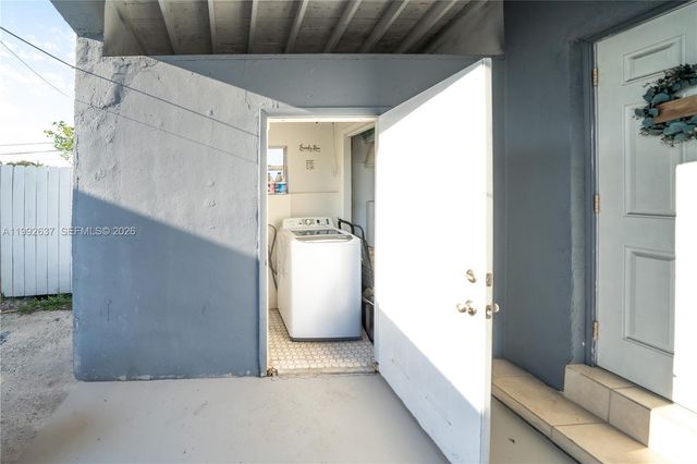 1119 NW 10th Pl, Fort Lauderdale, FL 33311