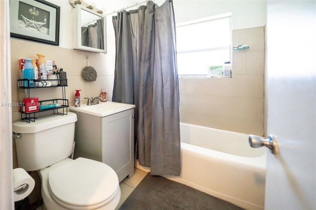 1119 NW 10th Pl, Fort Lauderdale, FL 33311