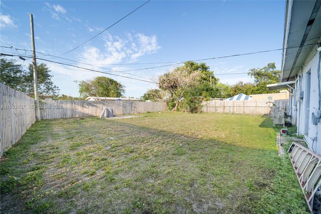 1119 NW 10th Pl, Fort Lauderdale, FL 33311