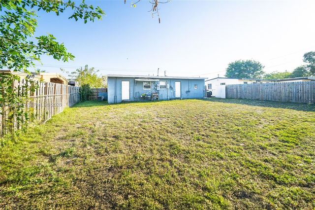 1119 NW 10th Pl, Fort Lauderdale, FL 33311