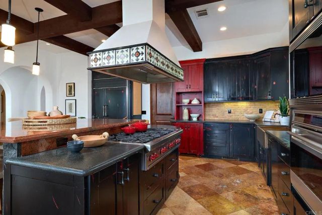 6811 VIANDA COURT, Carlsbad, CA 92009