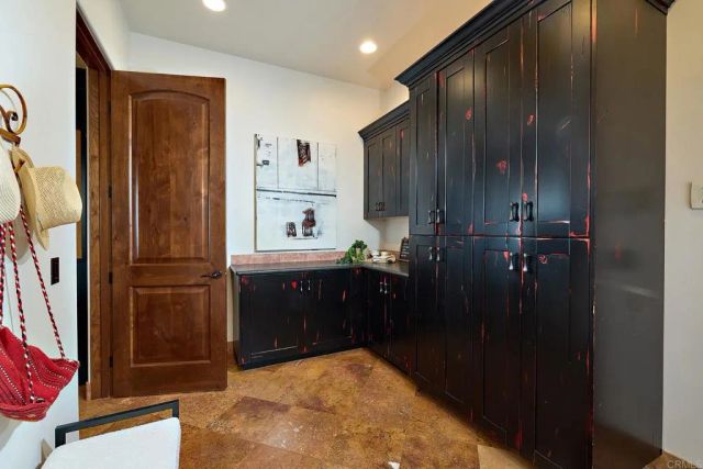 6811 VIANDA COURT, Carlsbad, CA 92009