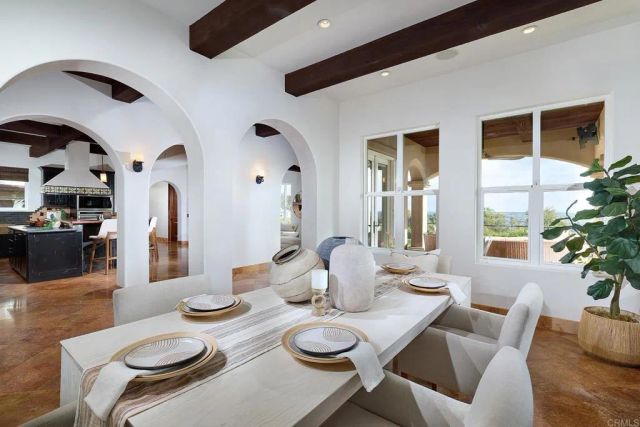 6811 VIANDA COURT, Carlsbad, CA 92009