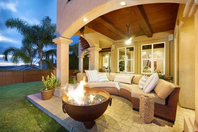 6811 VIANDA COURT, Carlsbad, CA 92009