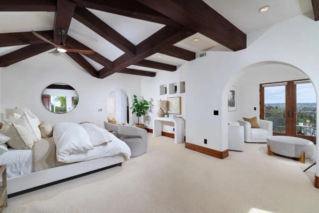 6811 VIANDA COURT, Carlsbad, CA 92009