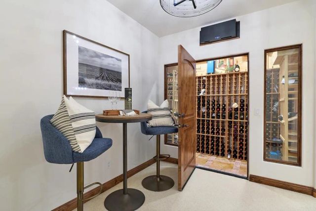 6811 VIANDA COURT, Carlsbad, CA 92009