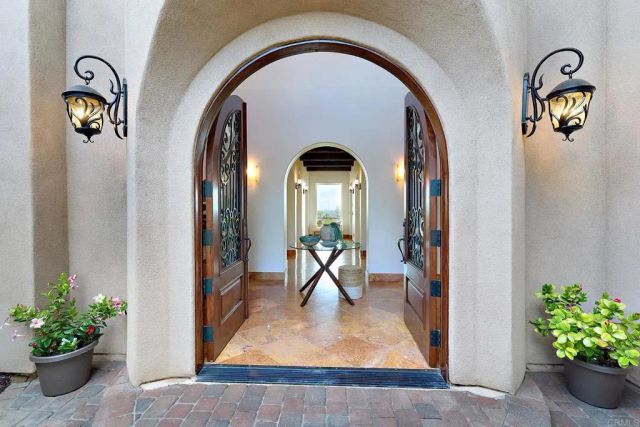 6811 VIANDA COURT, Carlsbad, CA 92009