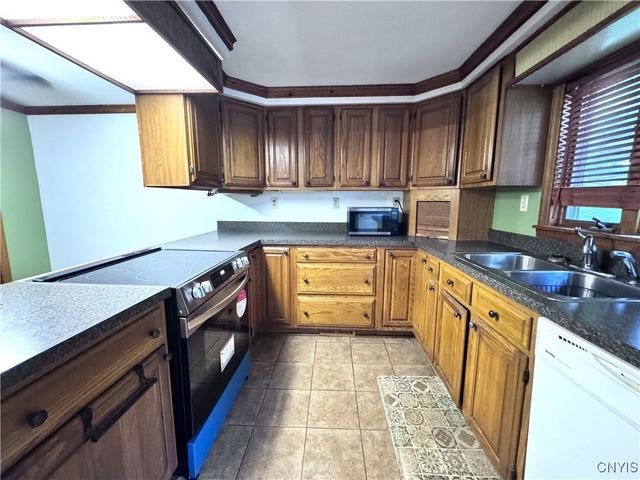 1765 West Road, Oneida, NY 13421
