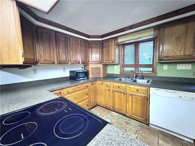 1765 West Road, Oneida, NY 13421