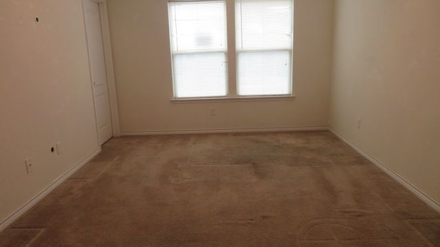 753 Snowy Orchid Lane, Desoto, TX 75115