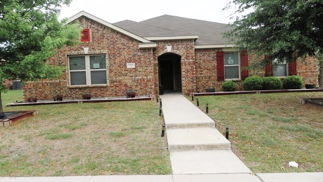 753 Snowy Orchid Lane, Desoto, TX 75115