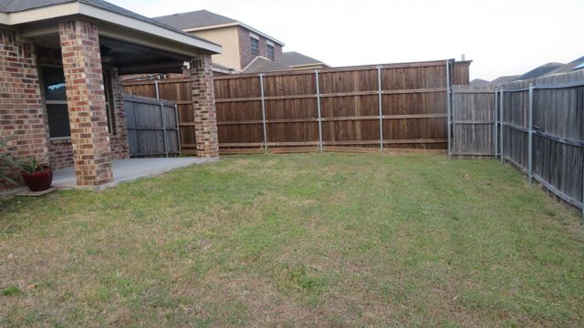 753 Snowy Orchid Lane, Desoto, TX 75115