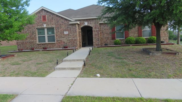753 Snowy Orchid Lane, Desoto, TX 75115