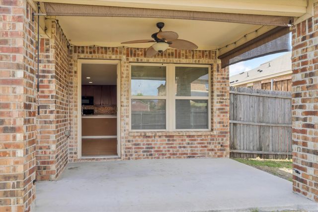 753 Snowy Orchid Lane, Desoto, TX 75115