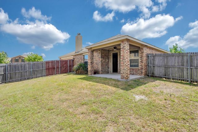 753 Snowy Orchid Lane, Desoto, TX 75115