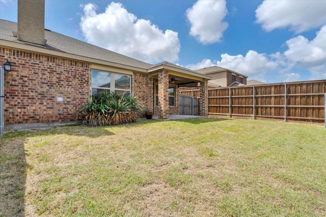 753 Snowy Orchid Lane, Desoto, TX 75115