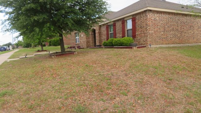 753 Snowy Orchid Lane, Desoto, TX 75115