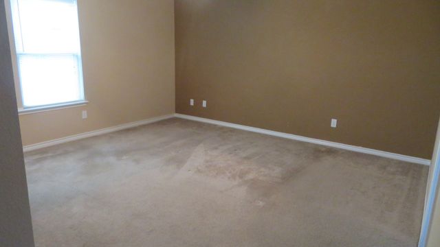 753 Snowy Orchid Lane, Desoto, TX 75115