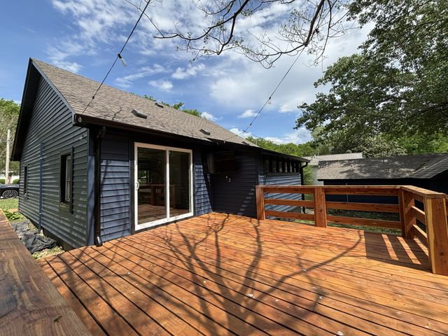 206 Wakefield Ave, Cornersville, TN 37047